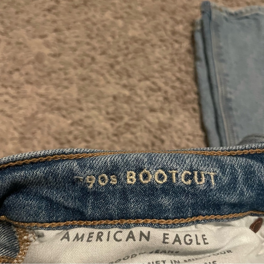 American eagle 90s bootcut jeans ripped light washed size 4 inseam 29” - Picture 4 of 7